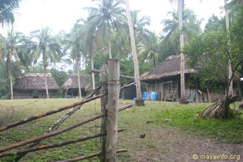 A house complex along the way.