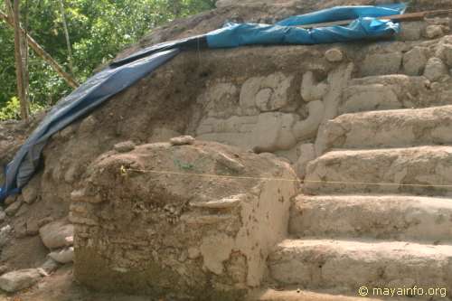 Context shot of El Mirador Structure 34 mask.