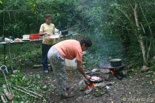 Making breakfast at La Maralla.