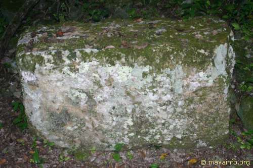 Stela at Nachtuun.